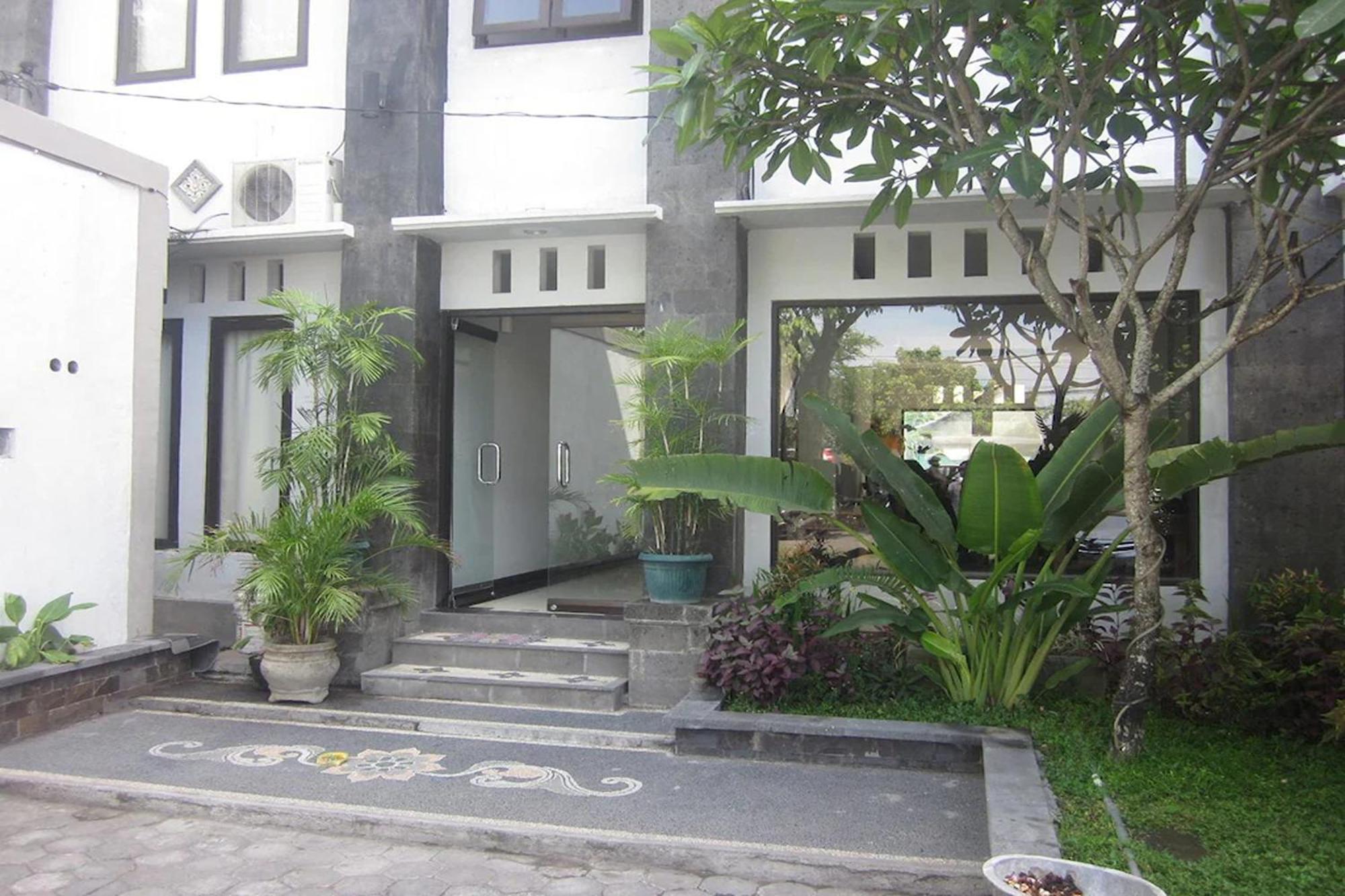 Hotel Warta Dua Denpasar Exterior foto