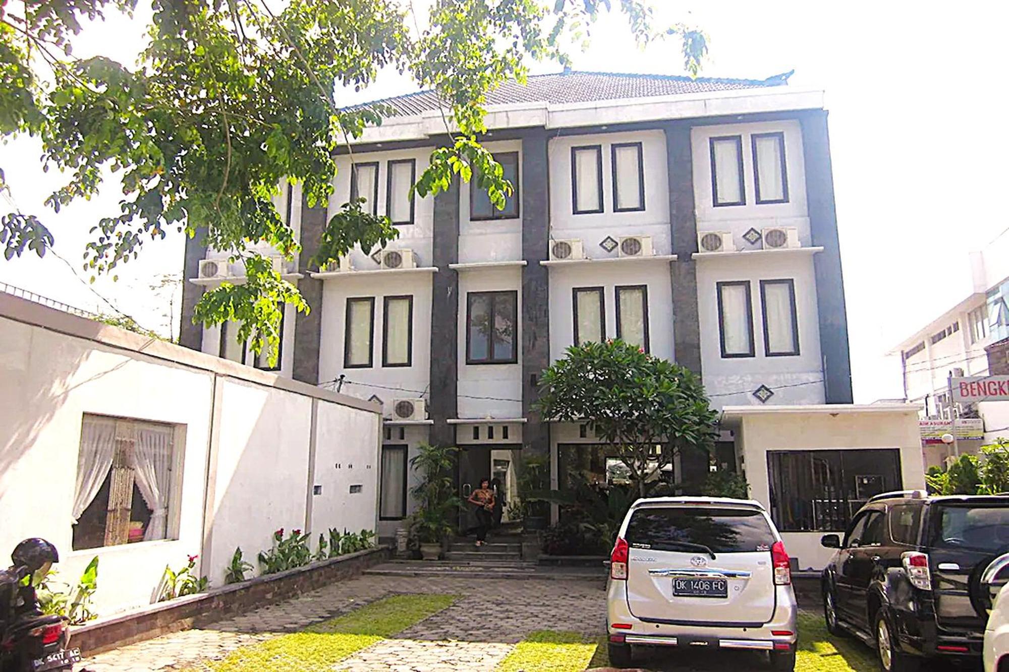 Hotel Warta Dua Denpasar Exterior foto
