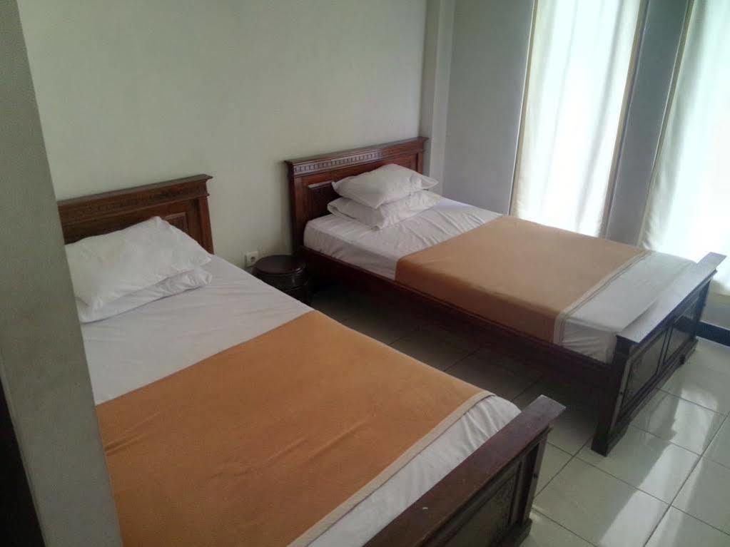 Hotel Warta Dua Denpasar Exterior foto